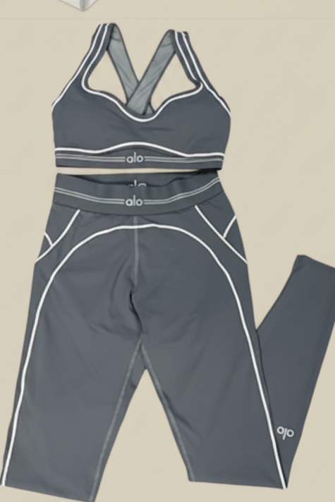 A Sports Bra & Leggings